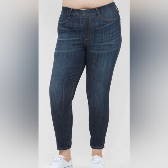 NWOT Judy Blue Skinny Fit Pull On Strech Elastic Waist Jeans JB8846 24W - Picture 1 of 8